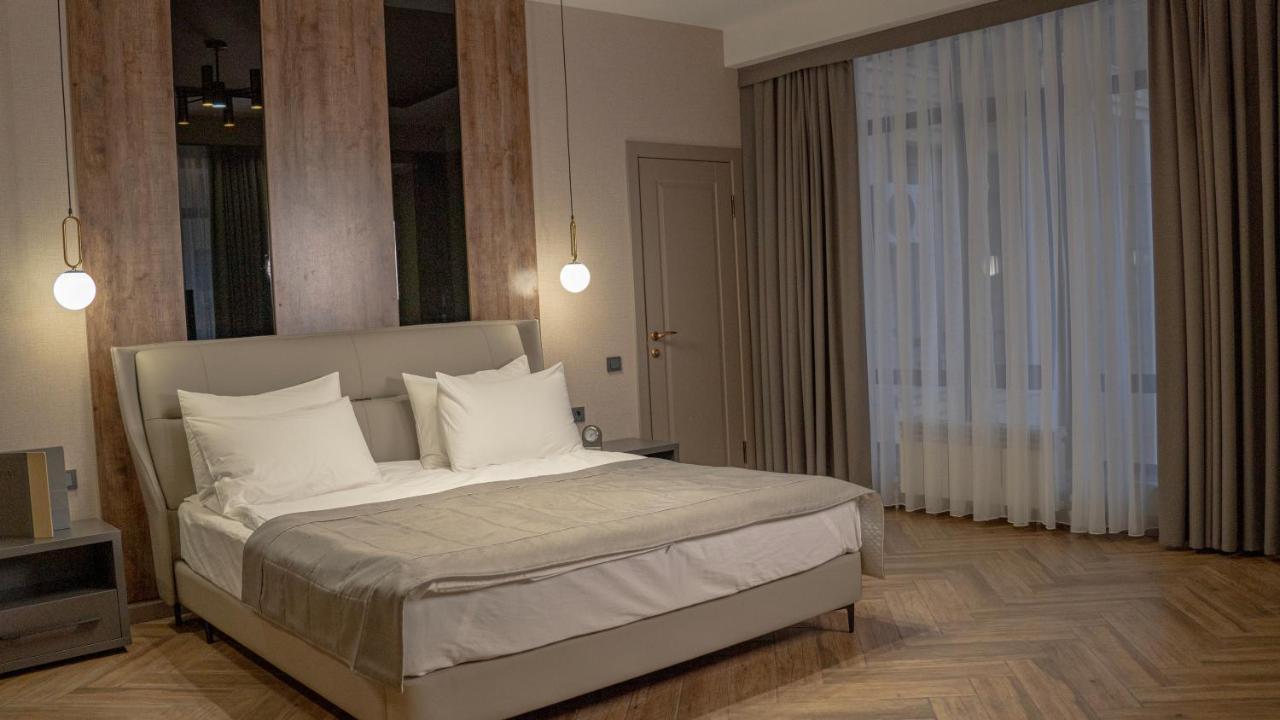 Five Hotel Бишкек Экстерьер фото