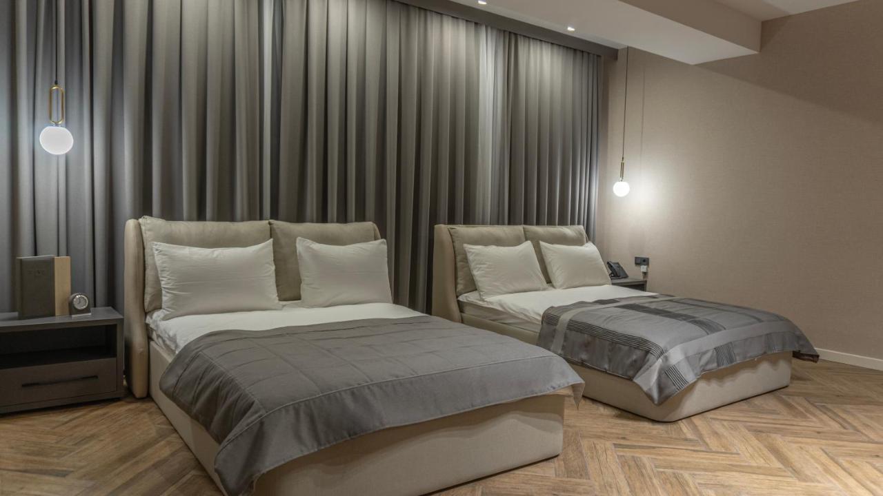 Five Hotel Бишкек Экстерьер фото