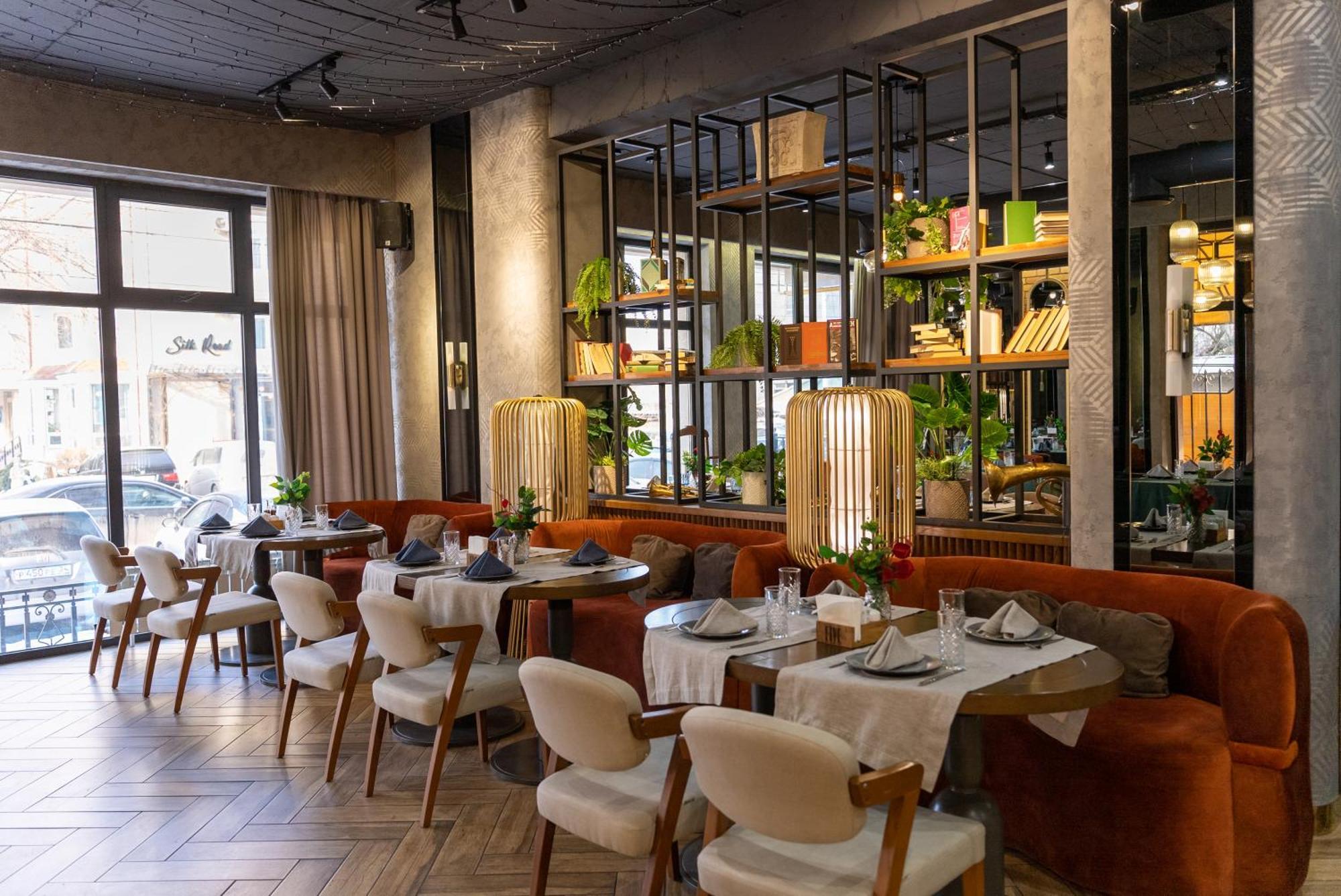 Five Hotel Бишкек Экстерьер фото