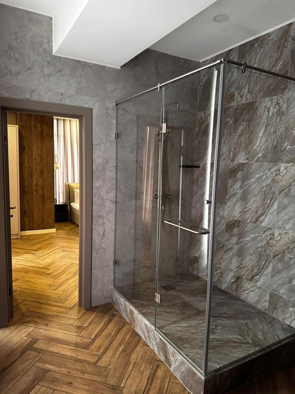 Five Hotel Бишкек Экстерьер фото
